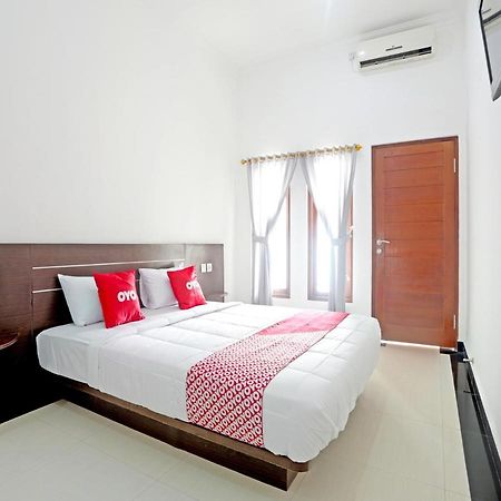 Oyo 90859 Cahaya Guest House Pesanggaran Dış mekan fotoğraf