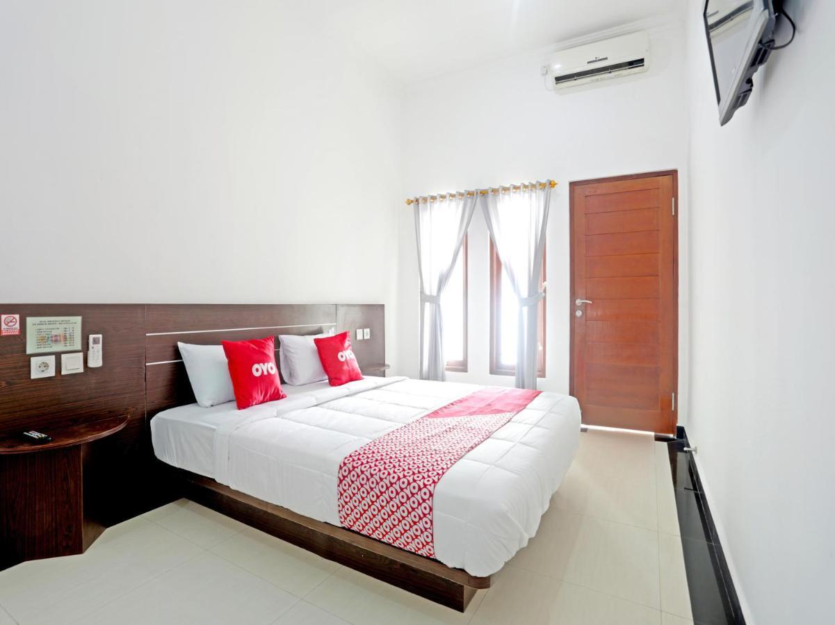 Oyo 90859 Cahaya Guest House Pesanggaran Dış mekan fotoğraf