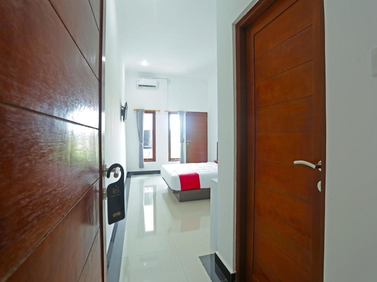 Oyo 90859 Cahaya Guest House Pesanggaran Dış mekan fotoğraf