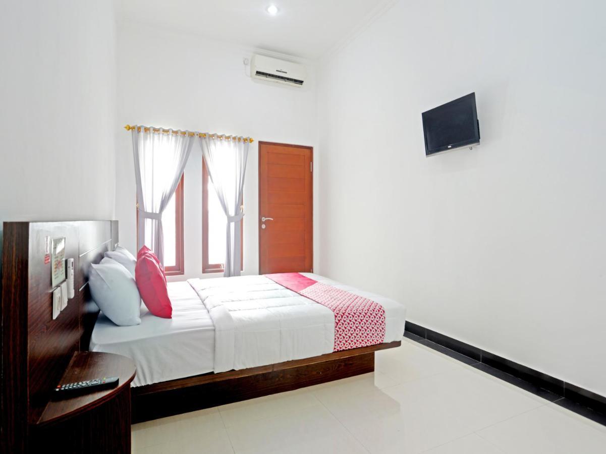 Oyo 90859 Cahaya Guest House Pesanggaran Dış mekan fotoğraf