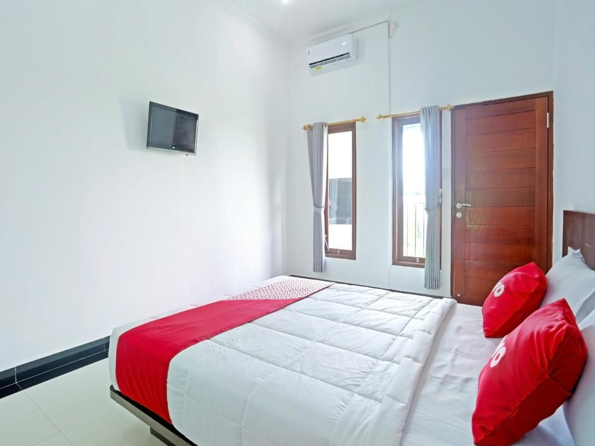 Oyo 90859 Cahaya Guest House Pesanggaran Dış mekan fotoğraf