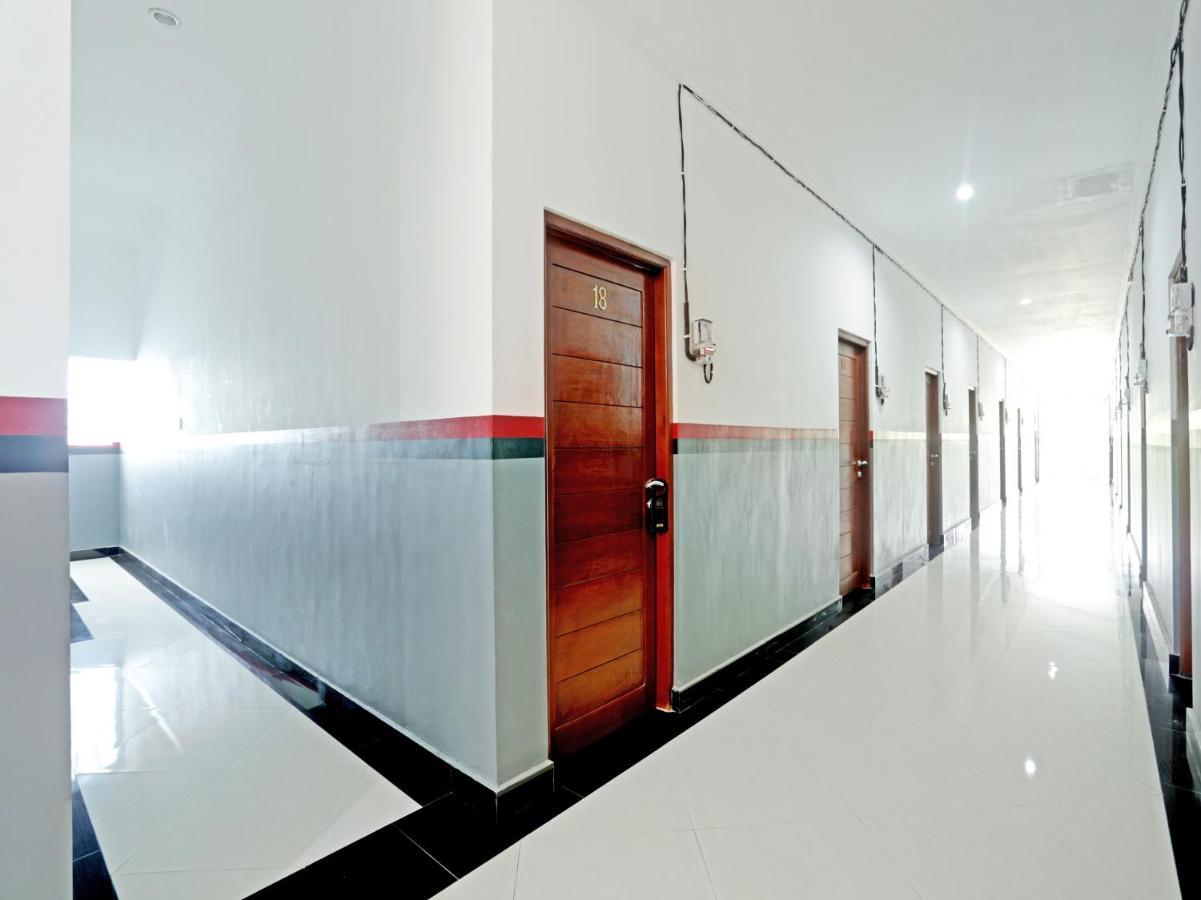 Oyo 90859 Cahaya Guest House Pesanggaran Dış mekan fotoğraf