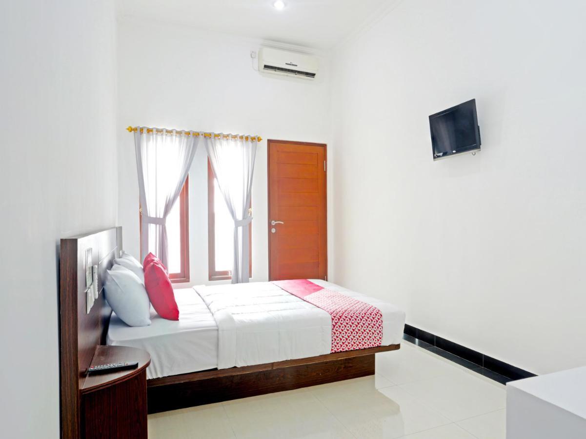 Oyo 90859 Cahaya Guest House Pesanggaran Dış mekan fotoğraf
